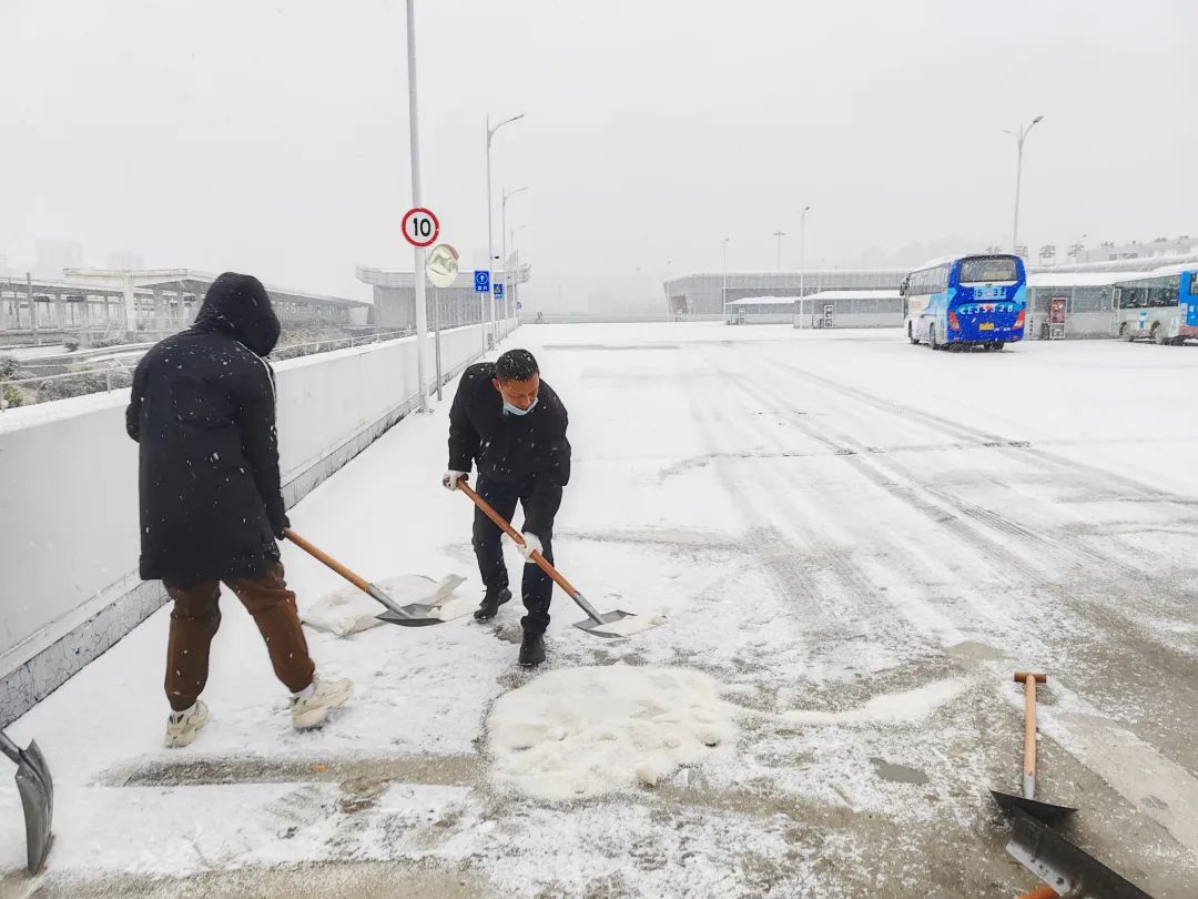 馬鞍山長客：大雪寒潮 溫暖護(hù)航